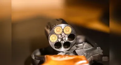 Imagem ilustrativa da notícia: PM é baleado em confusão com policial civil em Salinas