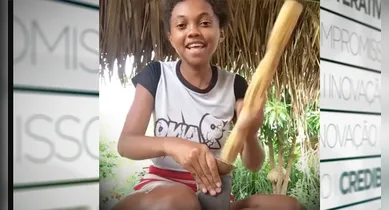 Imagem ilustrativa da notícia: Jovem viraliza 'cantando' hit de Zaynara, mas usuários apontam dublagem