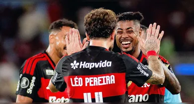 Imagem ilustrativa da notícia: Flamengo bate Medellín e assume liderança do Grupo A