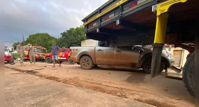 Imagem ilustrativa da notícia: Bombeiros do 31º GBM resgatam vítima presa em ferragens