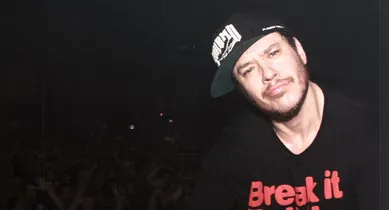 Imagem ilustrativa da notícia: Aniversário do Chorão: relembre 5 sucessos eternizados na voz do cantor