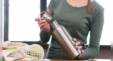 Imagem ilustrativa da notícia: Você sabe limpar a sua garrafinha? Veja como evitar contaminação