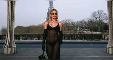 Imagem ilustrativa da notícia: Virginia ousa com look transparente na Semana da Moda de Paris