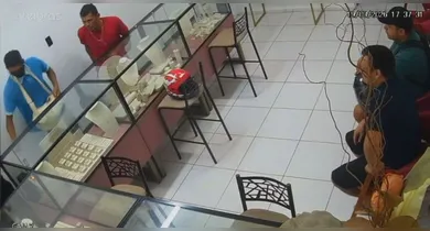 Imagem ilustrativa da notícia: Joalheria tem prejuízo de quase R$ 2 milhões após roubo em Belém