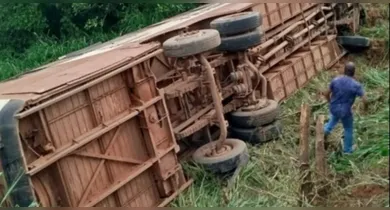 Imagem ilustrativa da notícia: Acidente com ônibus deixa uma pessoa morta na PA-279