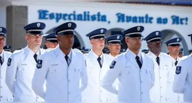 Imagem ilustrativa da notícia: Aeronáutica abre vagas em diversas áreas com salários de até R$ 5,5 mil