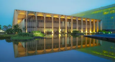 Imagem ilustrativa da notícia: Itamaraty abre concurso com 60 vagas e salários de R$ 22,5 mil