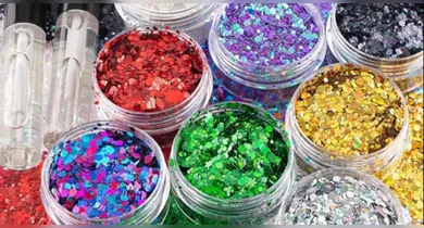 Imagem ilustrativa da notícia: Glitter caseiro vira febre para o Carnaval 2026; Aprenda a fazer!