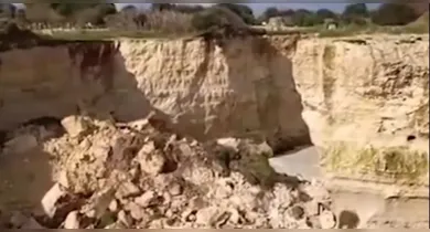 Imagem ilustrativa da notícia: Vídeo: Arco dos Namorados desaba na Itália