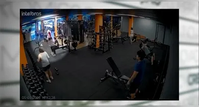 Imagem ilustrativa da notícia: Homem é morto a facadas dentro de academia; veja o vídeo