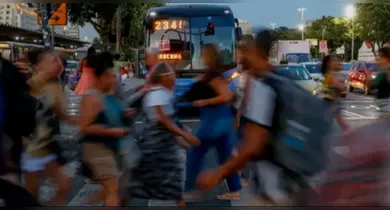 Imagem ilustrativa da notícia: PEC do fim da escala 6×1 chega à Comissão de Constituição e Justiça da Câmara