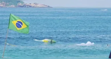 Imagem ilustrativa da notícia: Instrutor e turista americana morrem após asa-delta cair no mar