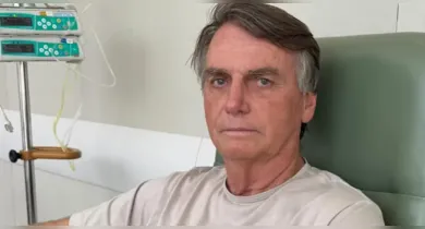Imagem ilustrativa da notícia: Bolsonaro tem piora na função renal e segue na UTI