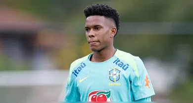 Imagem ilustrativa da notícia: Estêvão tem lesão grave confirmada e pode ficar fora da Copa