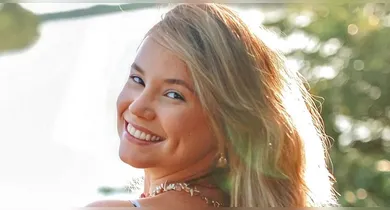 Imagem ilustrativa da notícia: Jornalista morre aos 31 anos após luta contra câncer agressivo