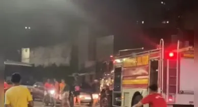 Imagem ilustrativa da notícia: Incêndio em loja assusta moradores no bairro da Pedreira