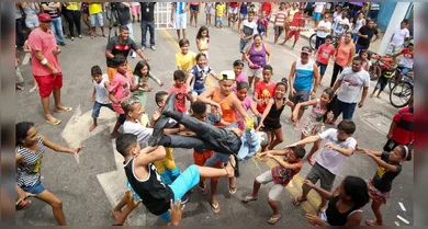 Imagem ilustrativa da notícia: Malhação de Judas movimenta Cremação com tradição e crítica social