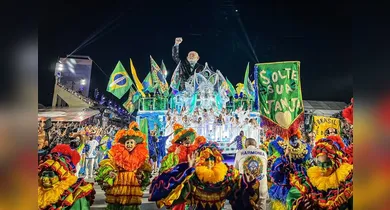 Imagem ilustrativa da notícia: Escola que homenageou Lula é rebaixada no carnaval do RJ