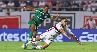 Imagem ilustrativa da notícia: Palmeiras vence o São Paulo e se isola na ponta do Brasileirão