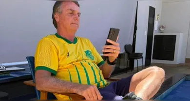 Imagem ilustrativa da notícia: Bolsonaro recebe alta e chega em casa pra cumprir prisão domiciliar