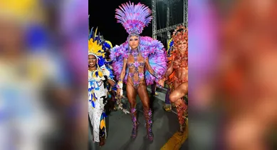 Imagem ilustrativa da notícia: "Seios à mostra": Sabrina Sato diz que desfilará até os 90 anos