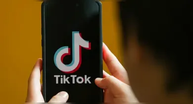 Imagem ilustrativa da notícia: TikTok muda regras para contas de menores de 16 anos. Entenda