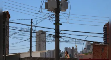 Imagem ilustrativa da notícia: Dois são presos por "gato" em restaurante e frigorífico em Belém