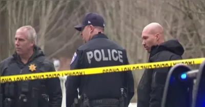 Segundo informações divulgadas pelo jornal The Guardian, o homem atacou as vítimas na rua