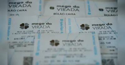 O golpe tem um roteiro clássico, geralmente executado por pelo menos duas pessoas.