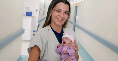 A pequena Dafne teria hoje uma semana de vida, se tivesse vindo ao mundo no tempo certo.