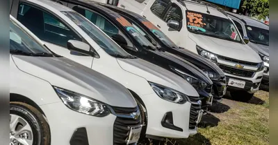 Anúncios de carros usados muito baratos na internet podem esconder golpes, dívidas e problemas mecânicos graves.