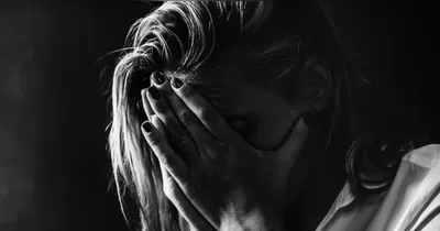 Usuários que fizeram o pedidos envolvendo nudez à IA e compartilharam a imagem editada podem responder criminalmente.