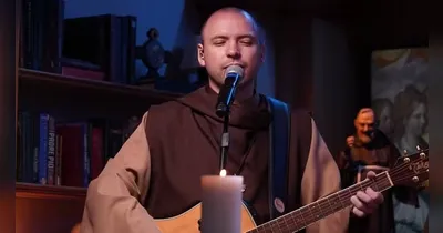 Frei Gilson abre Quaresma 2026 com mais de 1,5 milhão de fiéis em transmissão ao vivo.