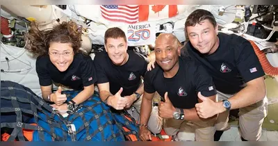 Artemis II volta à Terra após missão histórica na Lua.