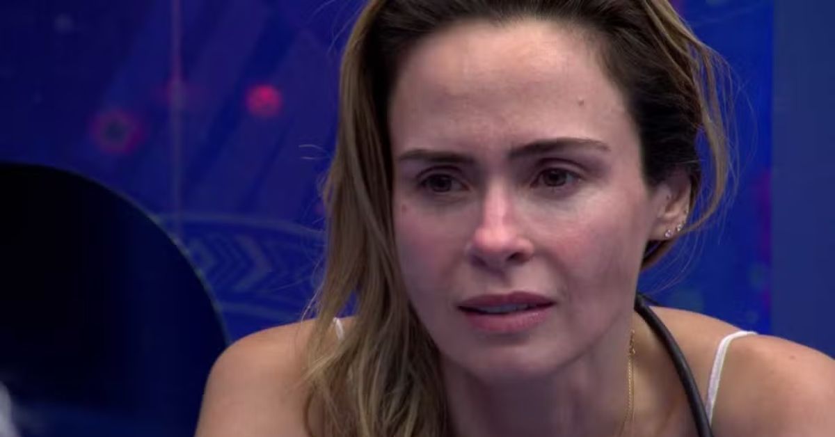 A família de Ana Paula divulgou uma nota oficial nas redes sociais da jornalista na mesma noite. Segundo eles, a ideia seria não informar a jornalista sobre a morte do pai.