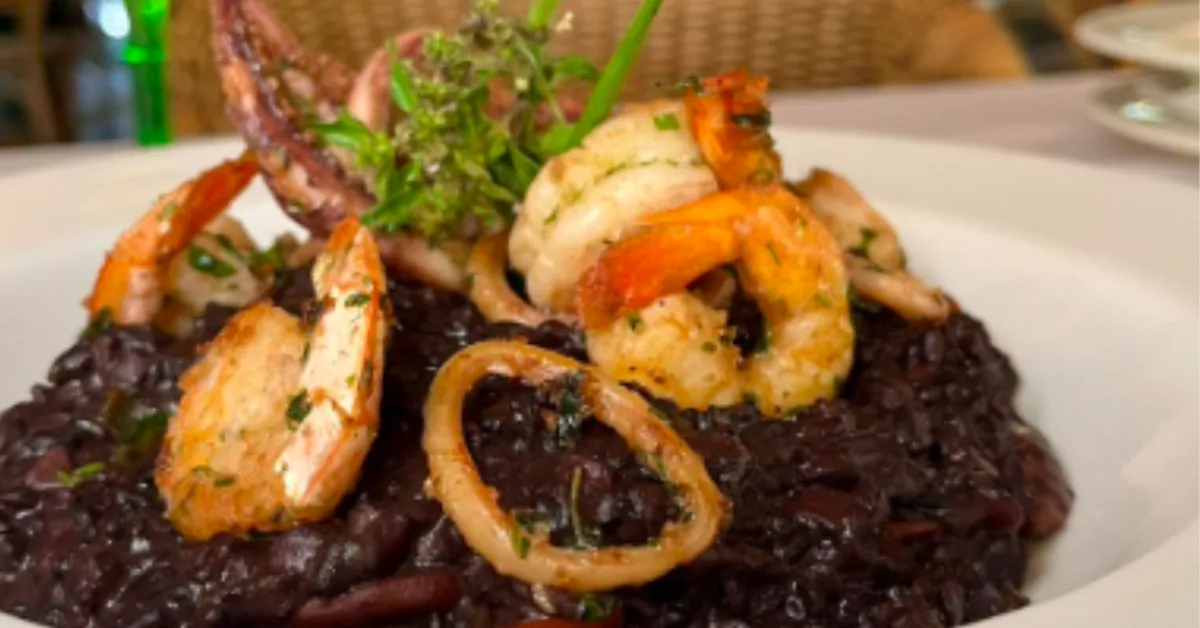 Imagem ilustrativa da notícia: Prato com arroz negro vira fenômeno em Belém