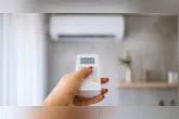 Com o calor mais intenso, o uso de ar-condicionado, ventiladores e geladeiras aumenta e pode pesar no bolso; especialista dá dicas para economizar energia elétrica
