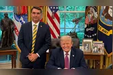 Flávio Bolsonaro sugere aos EUA limitar o PIX a sistemas ocidentais, buscando evitar tarifas adicionais sobre exportações brasileiras.