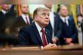 Donald Trump prorroga por mais um ano a emergência nacional contra o Brasil, com críticas ao governo brasileiro e implicações econômicas.