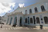 A medida, assinada pelo prefeito Igor Normando, tem caráter excepcional e busca conciliar o interesse público