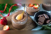 A musse de chocolate é uma das sobremesas mais elegantes e, ao mesmo tempo, acessíveis para preparar em casa.