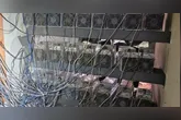 Ao fim da ofensiva, oito pessoas foram presas pelas autoridades.