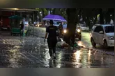 Defesa Civil orienta que a população evite deslocamentos durante o período de alerta e acompanhe os comunicados oficiais.