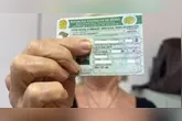 A economia se deve ao fato do curso teórico ser sem custos