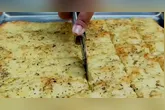 A receita caseira é simples de fazer e muito saborosa para ser servido como petisco