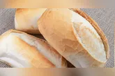 O pão francês velho pode ser reaproveitado de maneira crocante