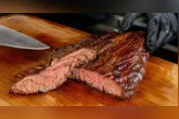 A principal vantagem da fraldinha é a garantia de maciez e suculência para o churrasco.