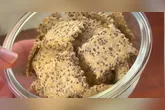 Biscoito crocante, leve e ideal para lanches rápidos ao longo do dia.