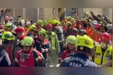 Equipes de resgate retiraram Hernán Gil Flores dos escombros após oito dias de buscas na cidade de La Guaira, uma das mais afetadas pelos terremotos.