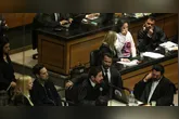 O Tribunal do Júri começou a ouvir as testemunhas de defesa dos réus no sábado (30) e continua neste domingo. A sessão deve se estender por toda a semana.